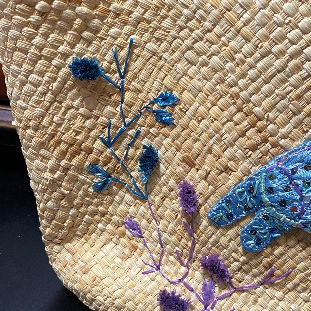 Vintage Straw Tote with Blue Turtle Design bag - Picture 7 of 16